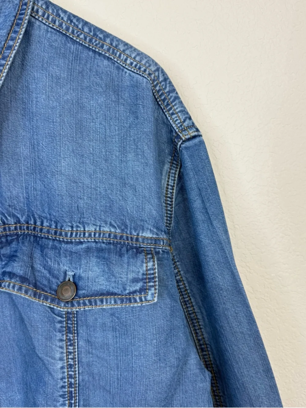 FREE PEOPLE 100% Lyocell Lightweight Boho Light Wash Relaxed Fit Jacket  Sz L - Picture 4 of 14